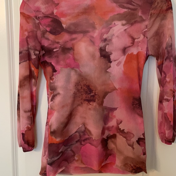 Top - Picture 3 of 3